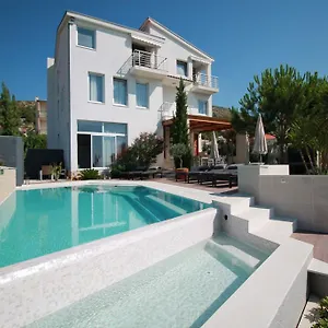 https://apartments-marer.splithotels.org
