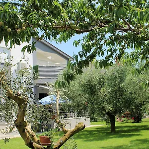  Apartment Nelle